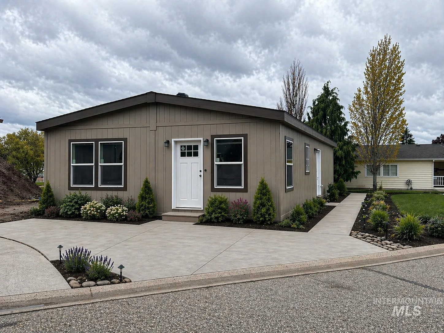 Exterior of 421 S Curtis Rd #300 at Brooke View